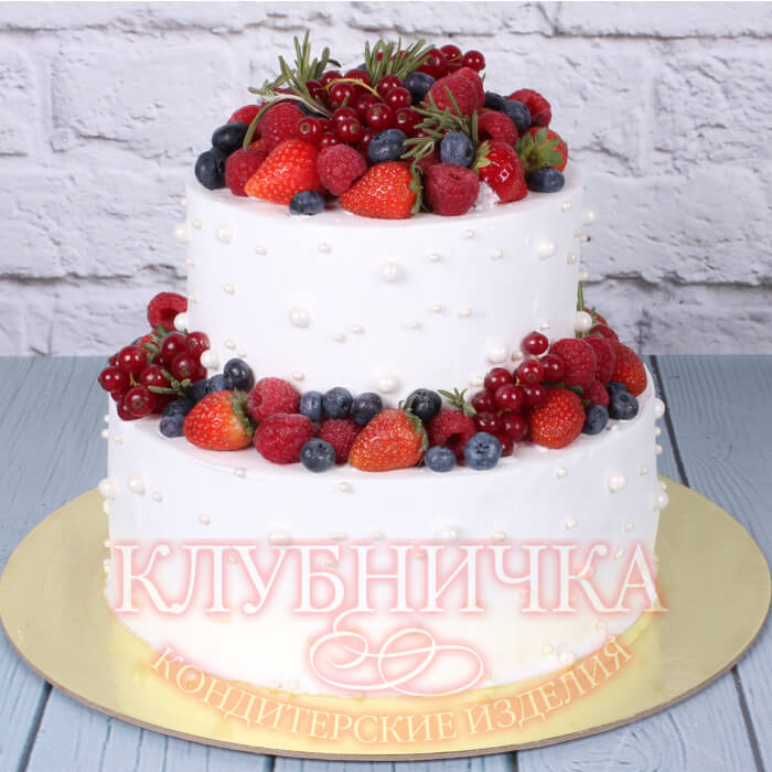Свадебный торт "Жемчужный с ягодами" 2100 руб/кг