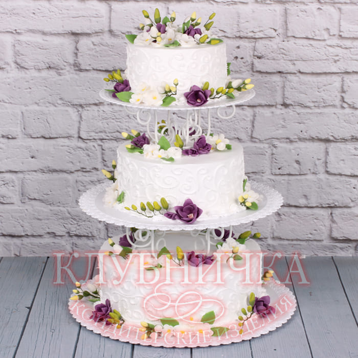 Свадебный торт "Цветение фрезии" 1650руб/кг