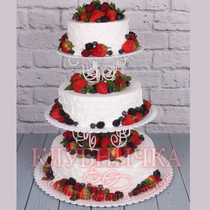 Свадебный торт "Ягодное наслаждение" 2100 руб/кг