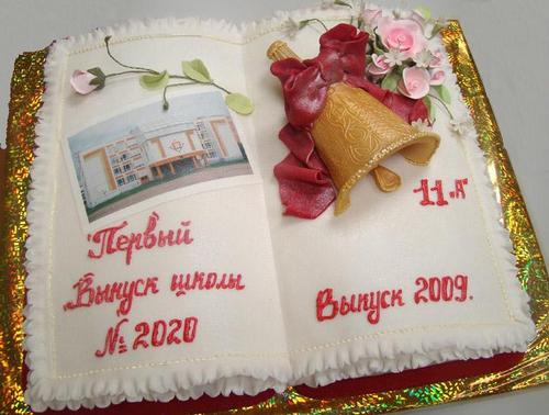 Торт на заказ "Последний звонок" 1800 р/кг+800 руб.сахарная фигурка