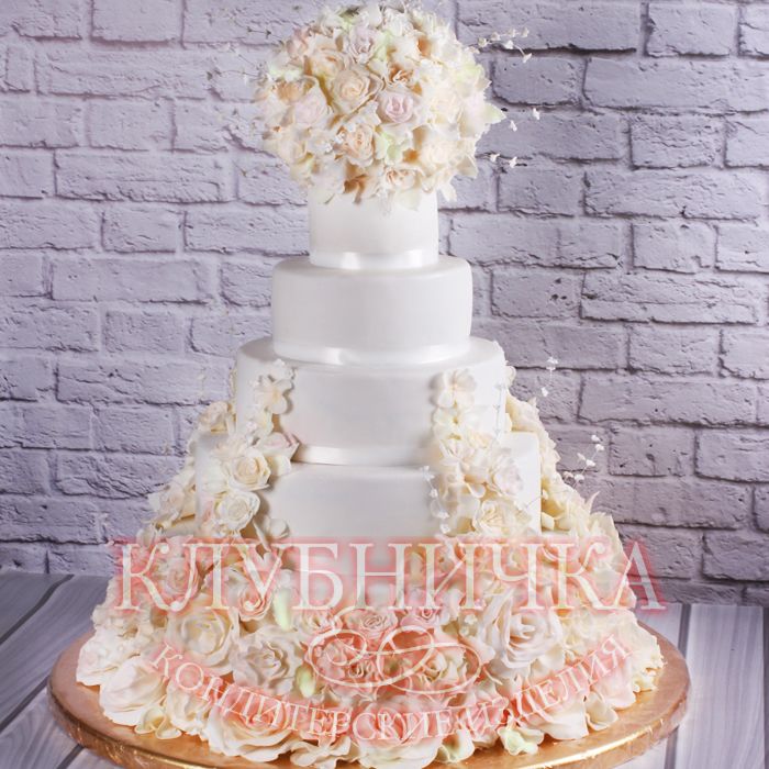 Свадебный торт "Свадебный шик" 2300руб/кг