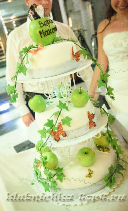 Свадебный торт "Белый налив" 