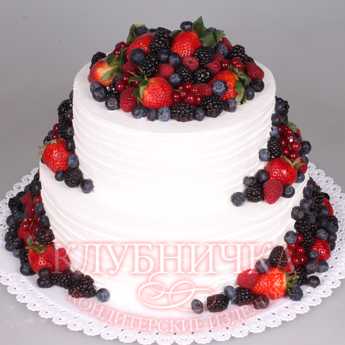 Свадебный торт "Ягодное объятие" 2100 руб/кг