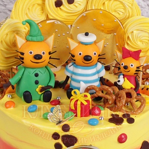 Детский торт "Три кота безе" 1800 р/кг + 1700 фигурки 